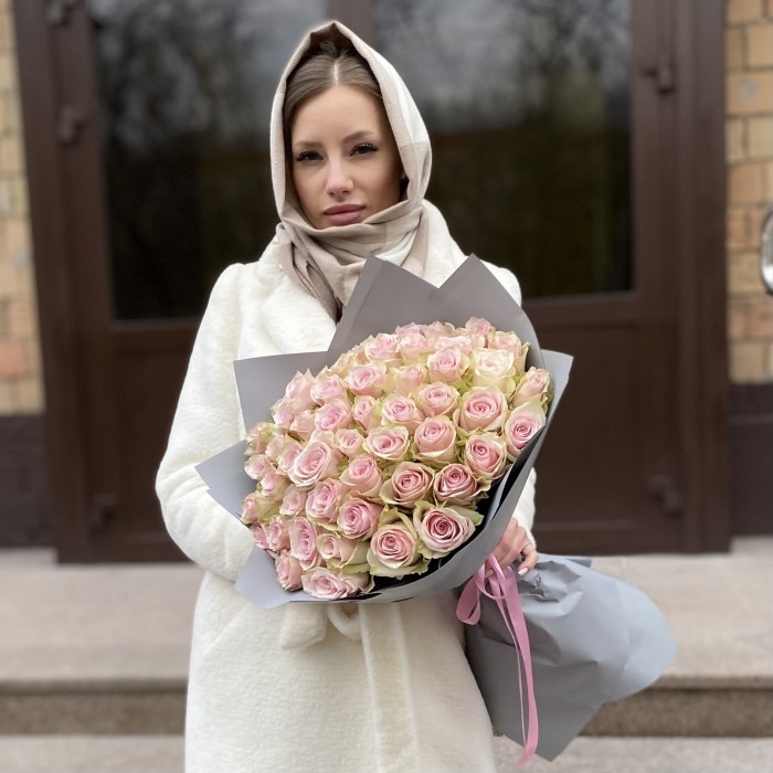 51 розовая роза Пинк Атена 50 см